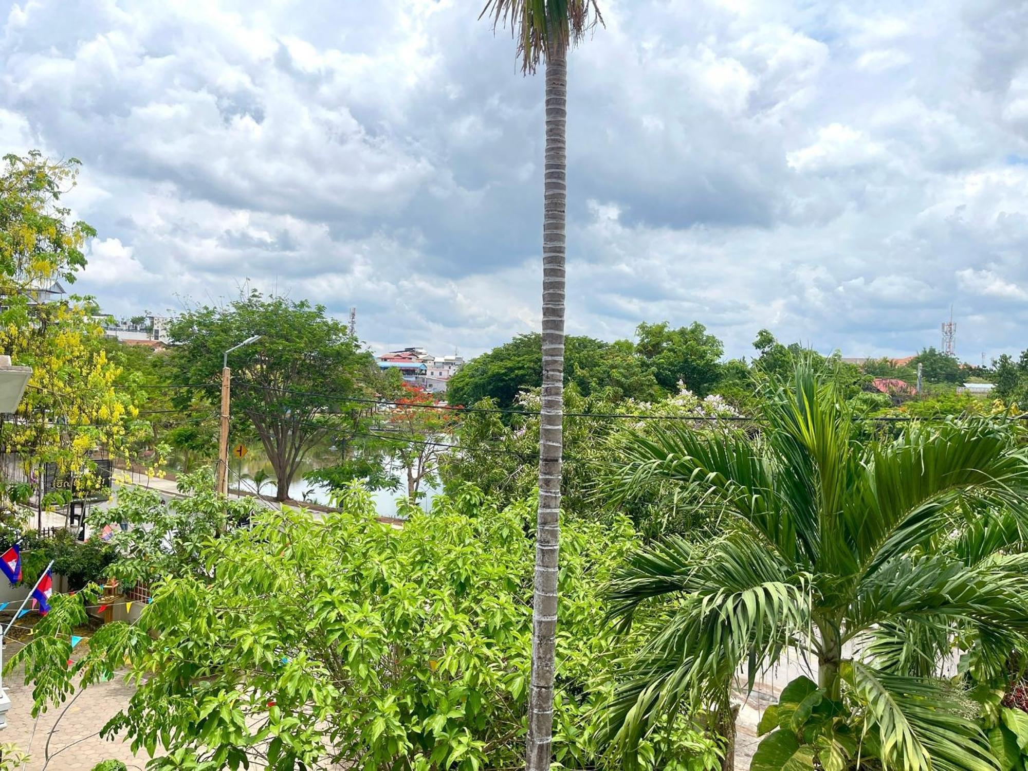 Siem Reap Riverside Hotel Exterior foto