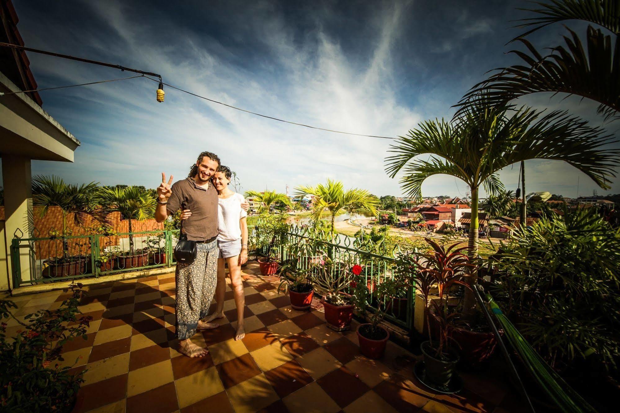 Siem Reap Riverside Hotel Exterior foto