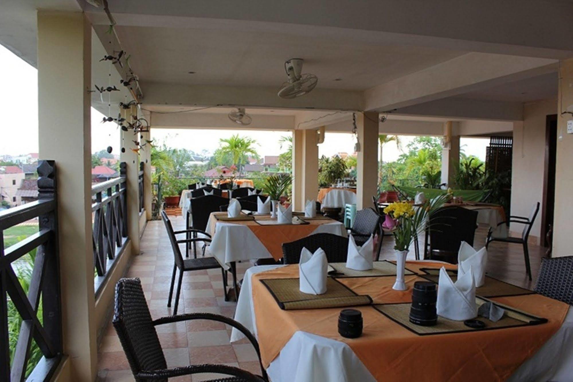 Siem Reap Riverside Hotel Exterior foto