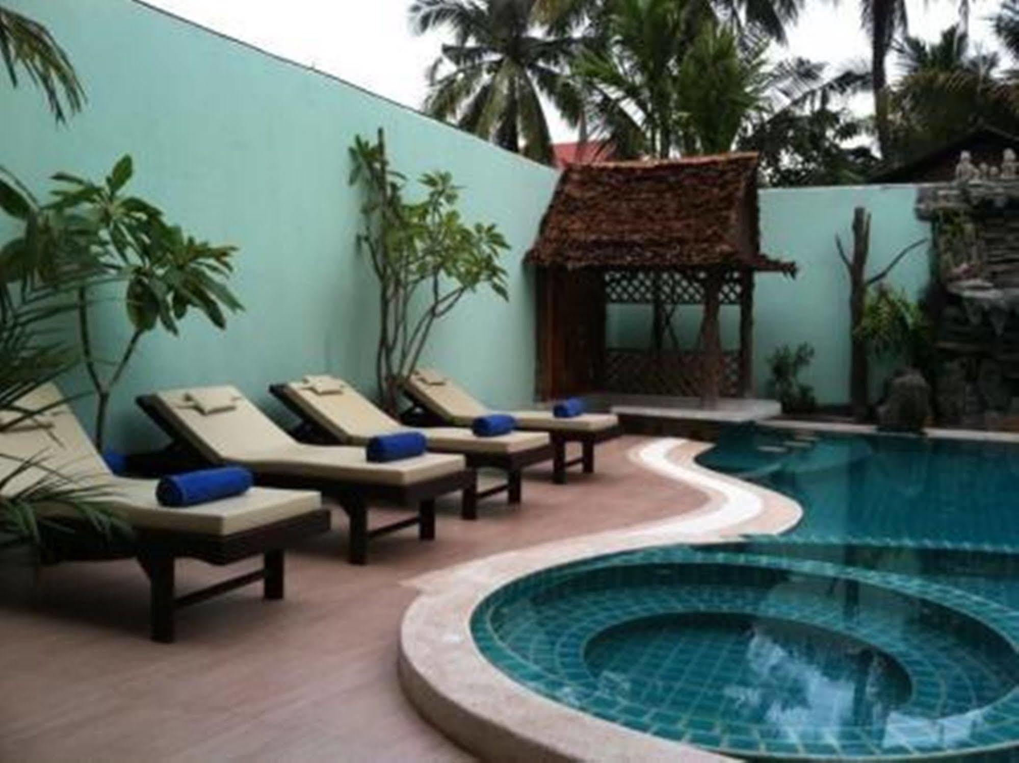 Siem Reap Riverside Hotel Exterior foto